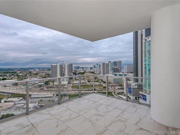 851 NE 1st Ave # 2600, Miami FL 33132 — #A11758518