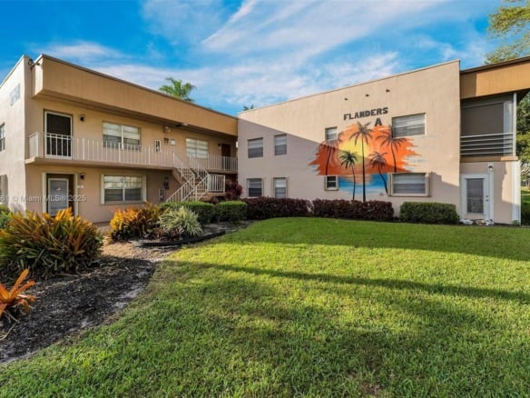 38 Flanders A # 38, Delray Beach FL 33484 — #A11759161