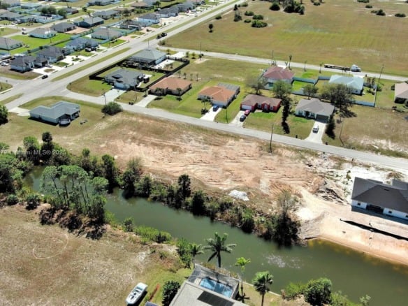 1611 NW 2nd St, Cape Coral FL 33993 — #A11759979