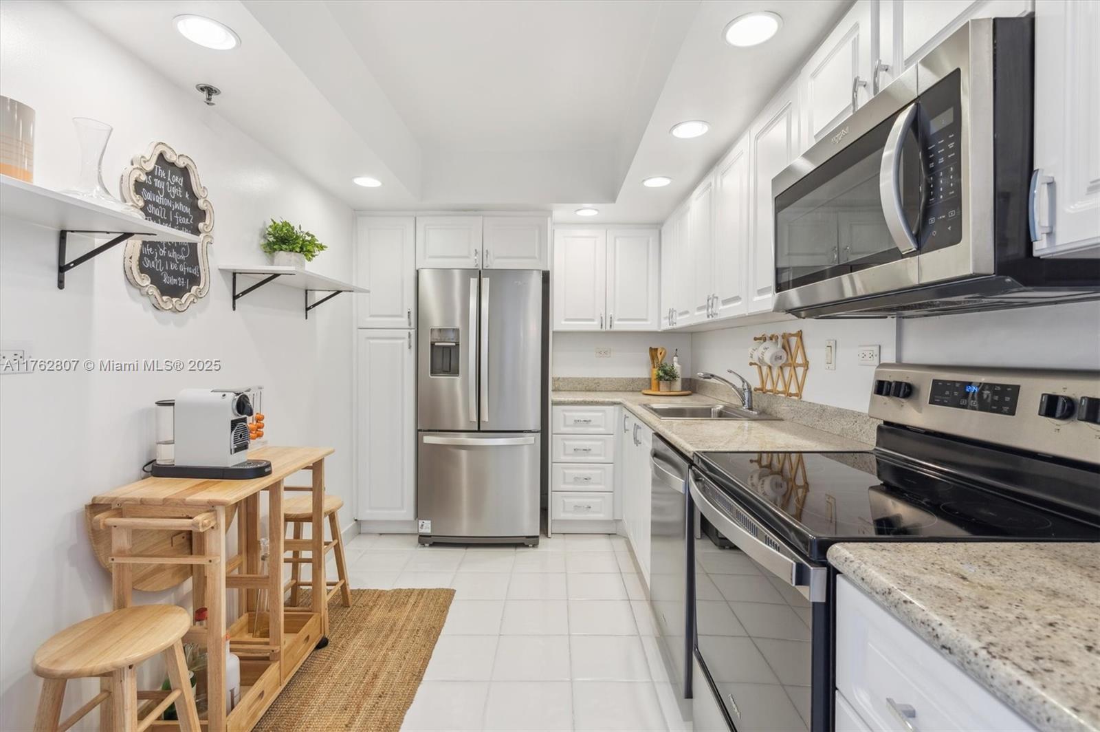 83dcefb7-4983 Listing #A11762807