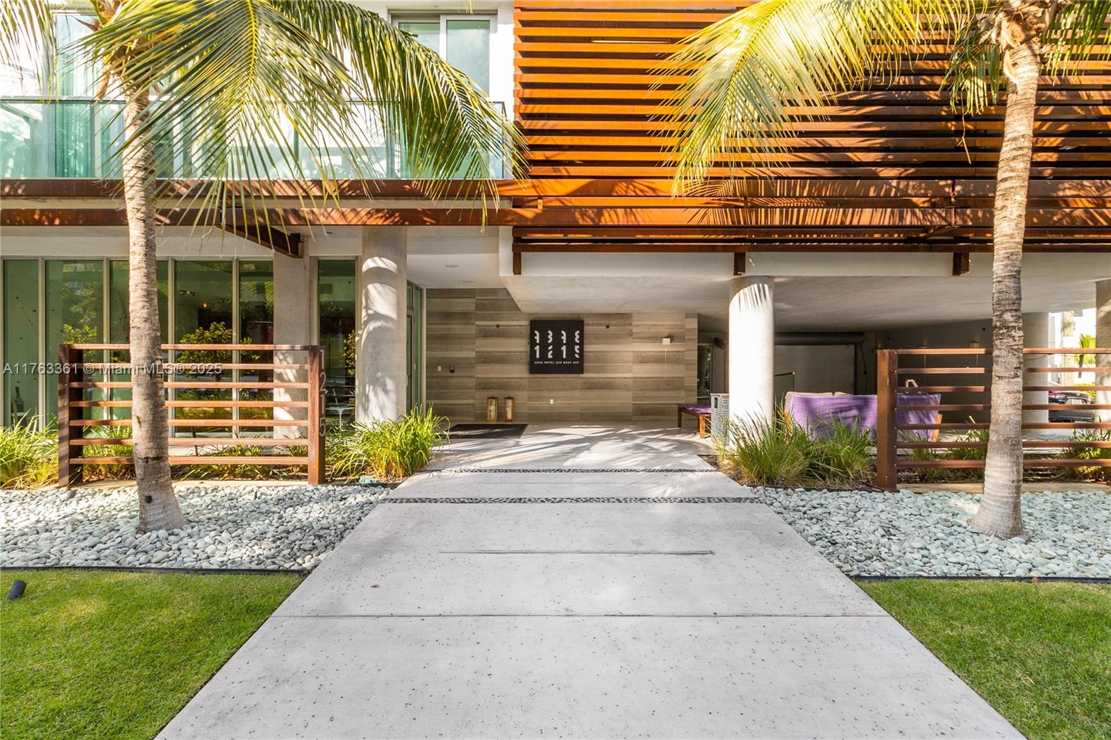 83dcefb7-4985 1215 West Ave # 203, Miami Beach FL 33139 — #A11763361