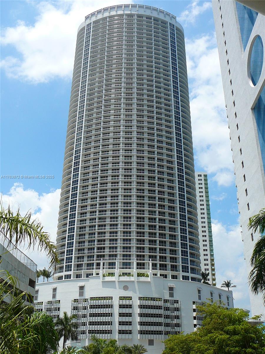 83dcefb7-4996 1750 N Bayshore Dr # 2215, Miami FL 33132 — #A11763872