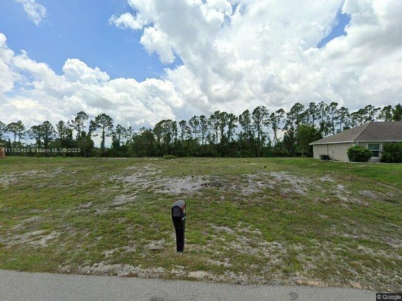 507 Willowbrook Dr., Lehigh Acres FL 33972 — #A11765408