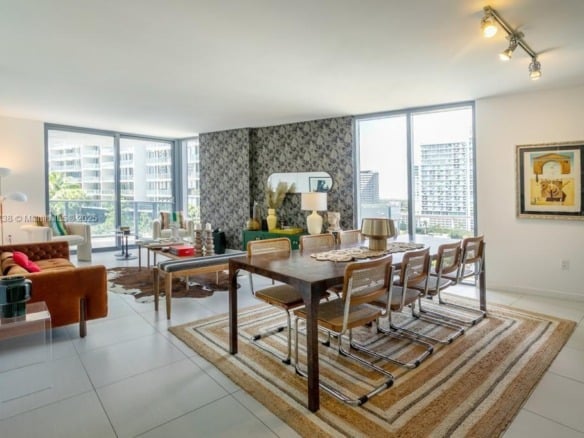 31 SE 6th St # 1601, Miami FL 33131 — #A11766738