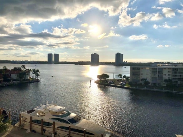 1000 W Island Blvd # 712, Aventura FL 33160 — #A11768582