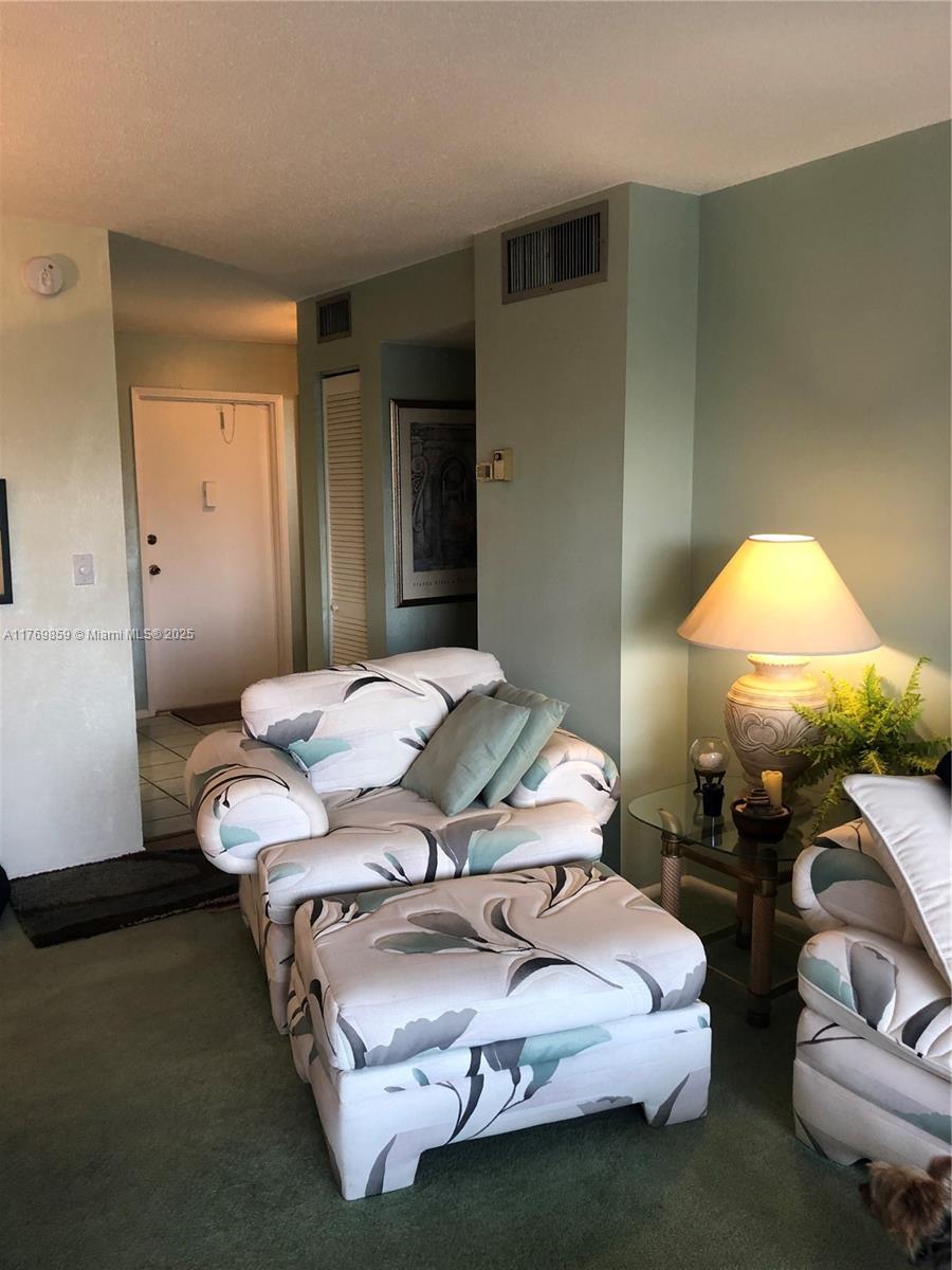 83dcefb7-5112 1000 NE 14th Ave # 605, Hallandale Beach FL 33009 — #A11769859