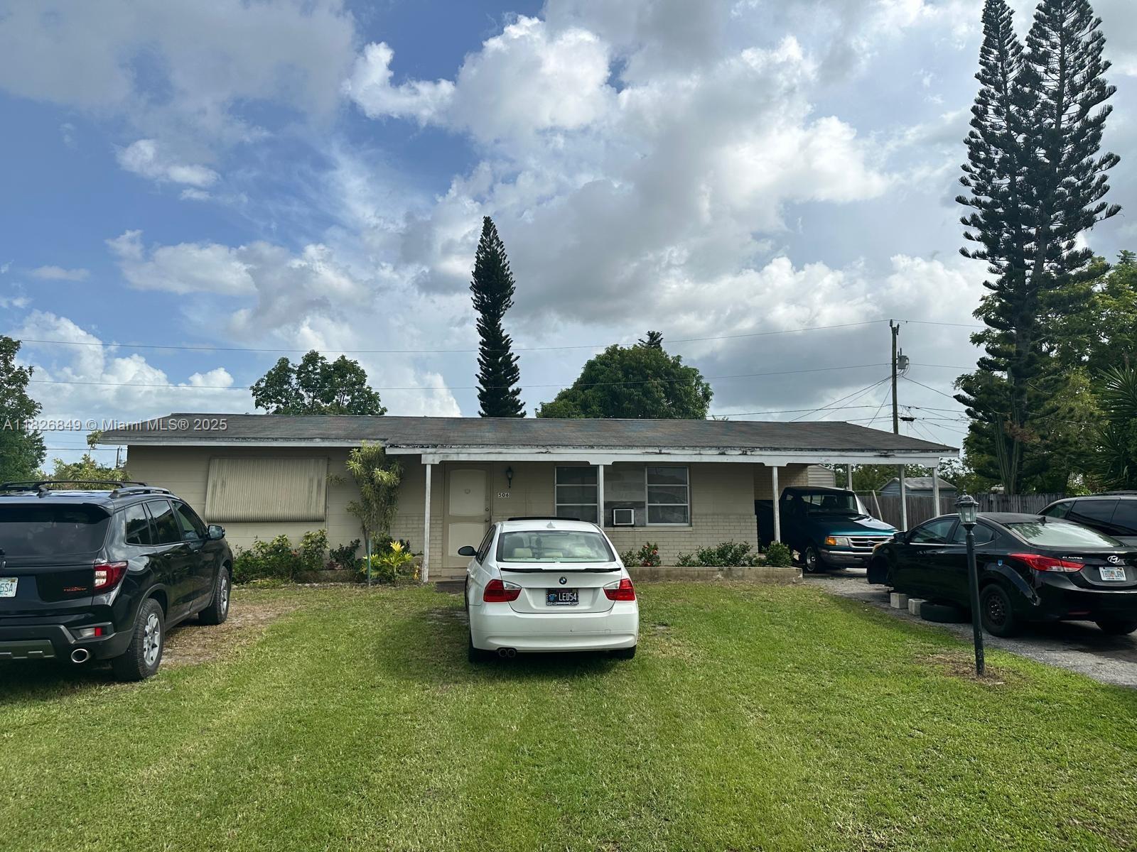 83dcefb7-513 506 York Rd, Lehigh Acres FL 33936 — #A11826849