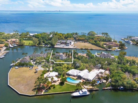 30 Leucadendra Dr, Coral Gables FL 33156 — #A11774861