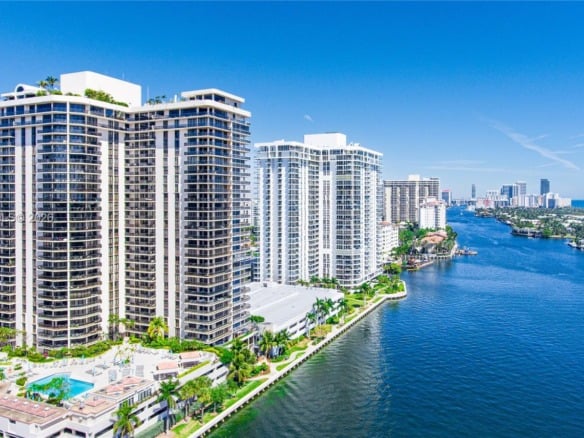 19667 Turnberry Way # 3F, Aventura FL 33180 — #A11776910