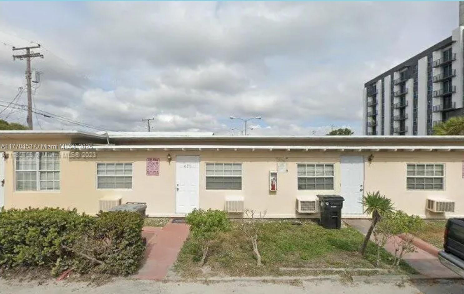 425 NE 8th St, Fort Lauderdale FL 33304 — #A11778453