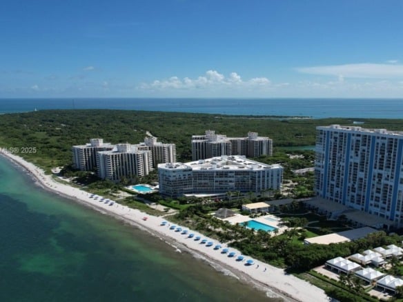 881 Ocean Dr # 24C, Key Biscayne FL 33149 — #A11782505