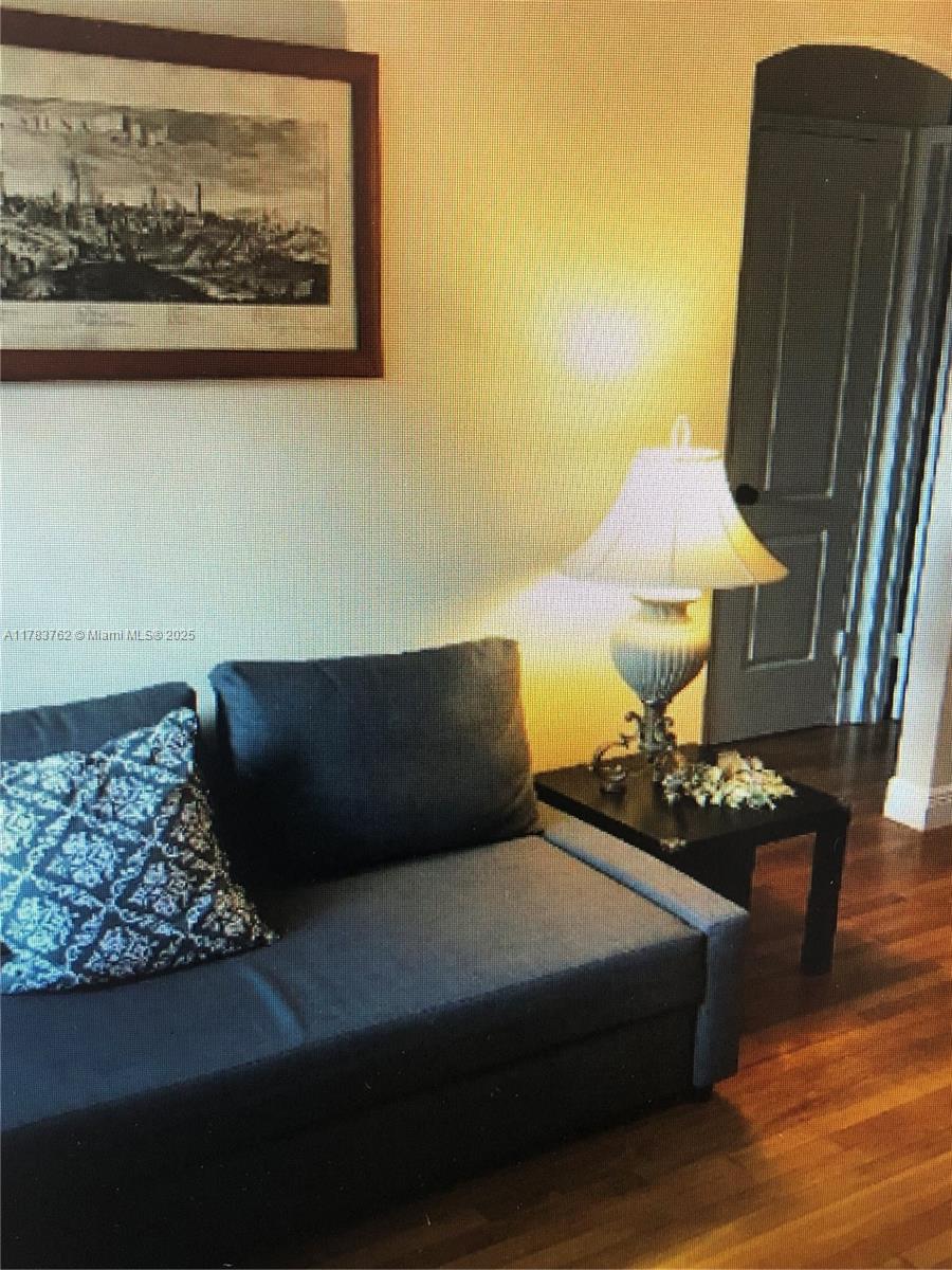 83dcefb7-5358 30 Almeria Ave # 6, Coral Gables FL 33134 — #A11783762