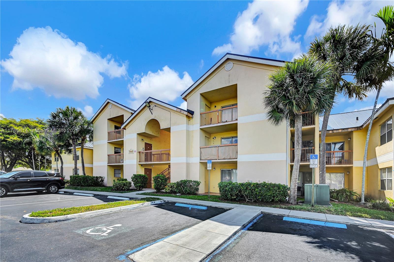 83dcefb7-5393 7640 Westwood Dr # 404, Tamarac FL 33321 — #A11785814