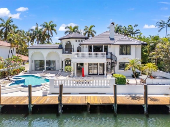 2561 Lucille Dr, Fort Lauderdale FL 33316 — #A11787149