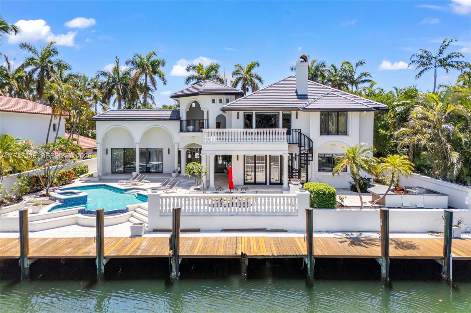 default 2561 Lucille Dr, Fort Lauderdale FL 33316 — #A11787149