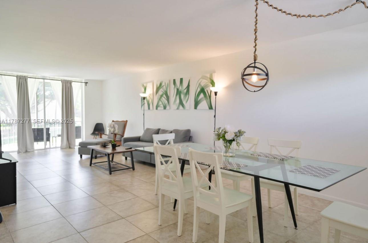 83dcefb7-5422 8901 Hollybrook # 206, Hollywood FL 33025 — #A11787277