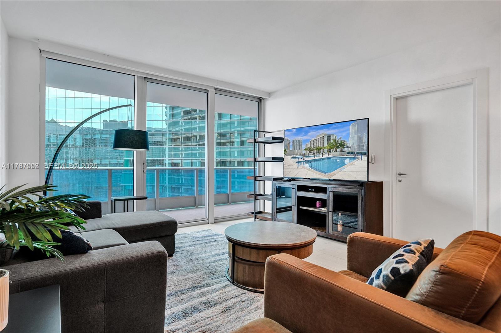 83dcefb7-5427 200 Biscayne Boulevard Way # 3211, Miami FL 33131 — #A11787553