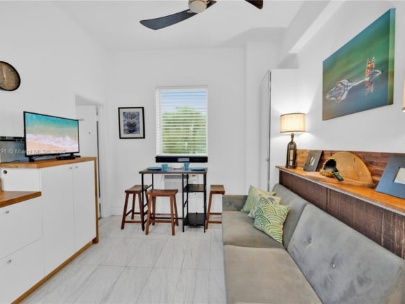 255 W 24th St # 136, Miami Beach FL 33140 — #A11787991