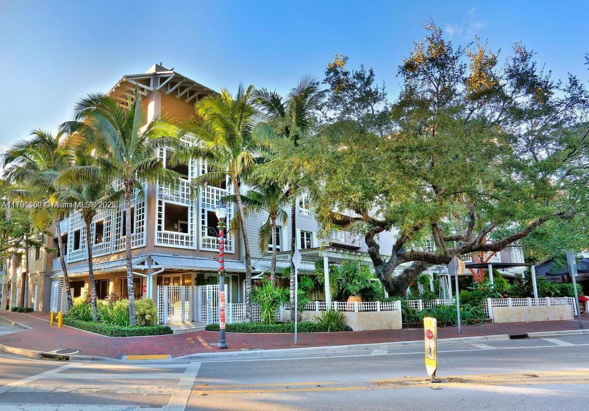 83dcefb7-5473 3540 Main Hwy # 204, Miami FL 33133 — #A11790152