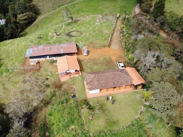 Guarne Vereda Brizuela, Other Country – Not In USA FL 054050 — #A11790266