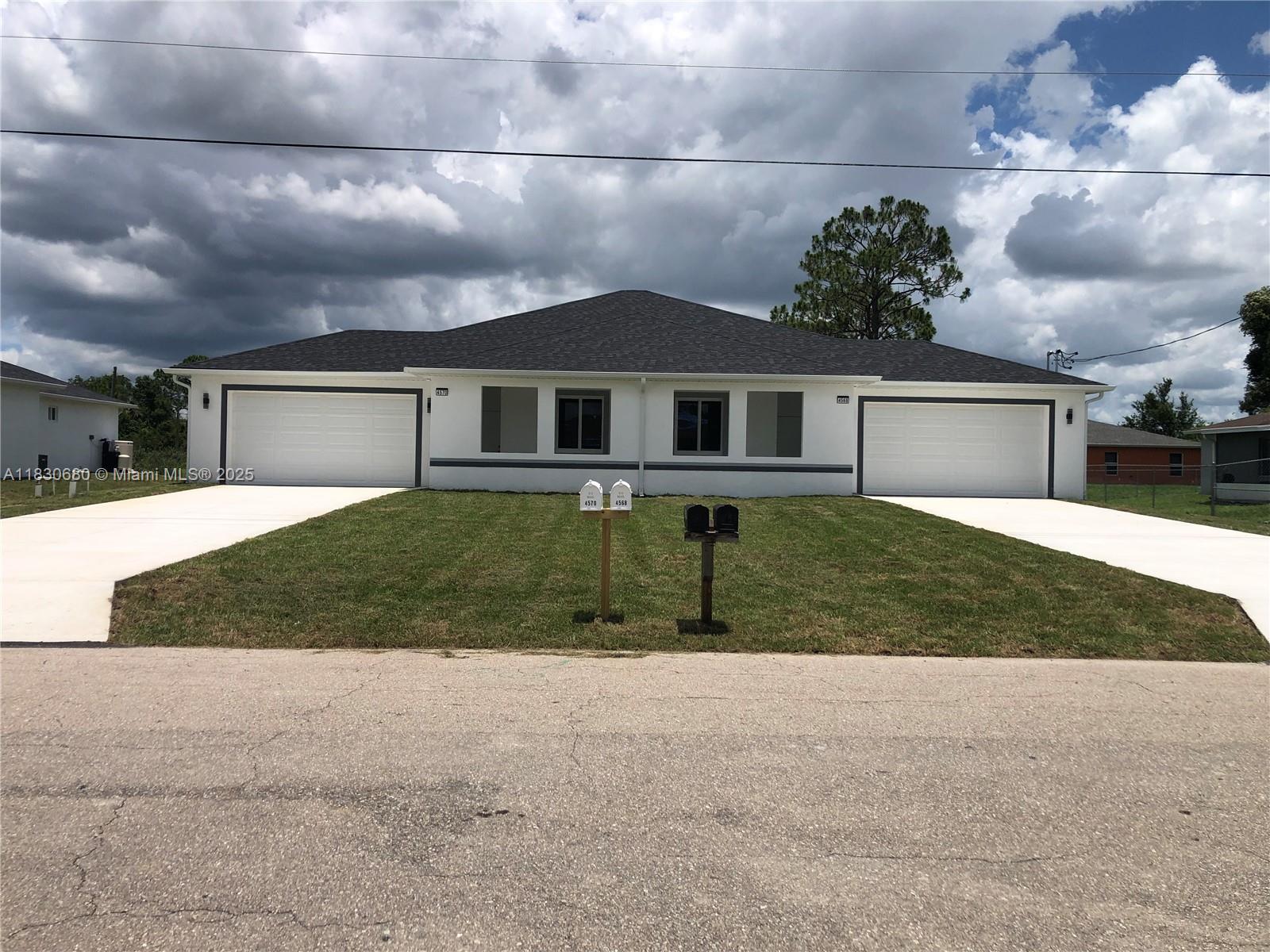 83dcefb7-548 4572/4574 Golfview Blvd, Lehigh Acres FL 33973 — #A11830680
