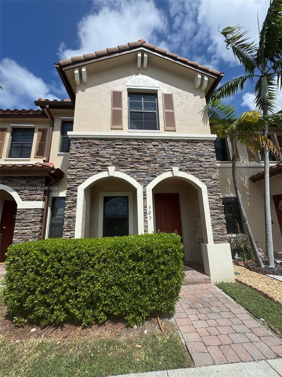 83dcefb7-5484 Listing #A11790604