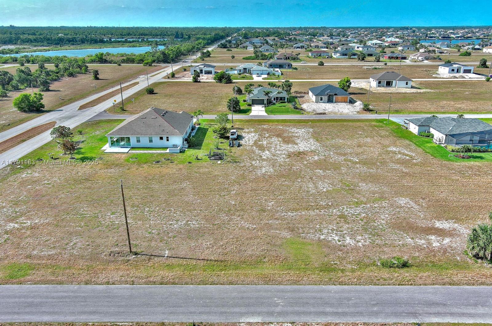 4008 NW 38th Ln, Cape Coral FL 33993 — #A11791183