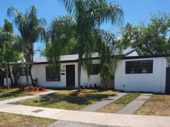 9340 Martinique Dr, Cutler Bay FL 33189 — #A11792484