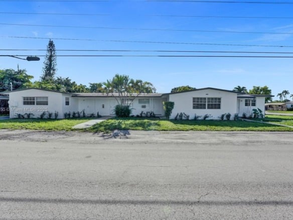 5657 Grant St, Hollywood FL 33021 — #A11792950
