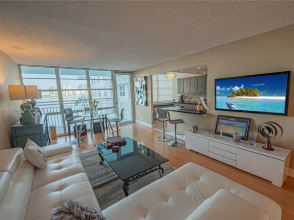301 174th St # 401, Sunny Isles Beach FL 33160 — #A11793633