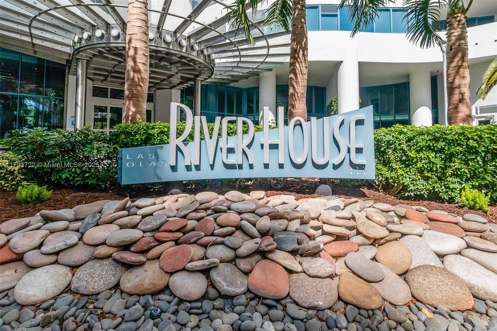 83dcefb7-5537 333 Las Olas Way # 2401, Fort Lauderdale FL 33301 — #A11793722