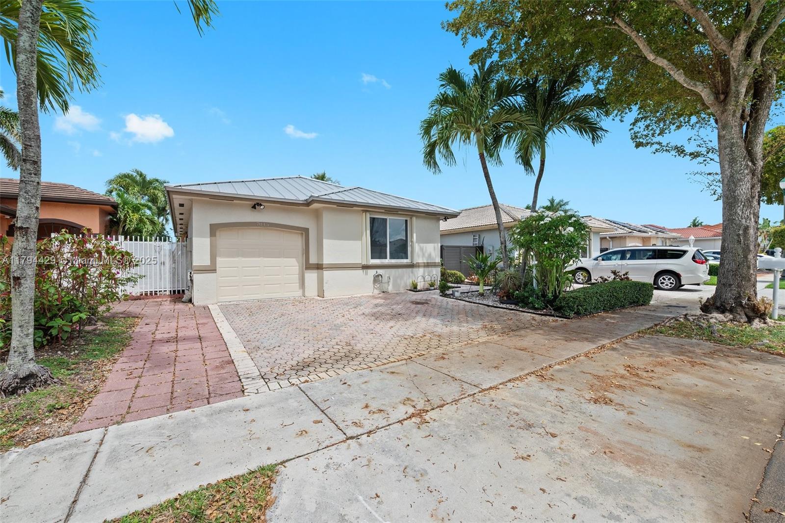 83dcefb7-5549 7045 SW 161 PL, Miami FL 33193 — #A11794429