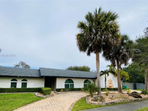 8701 SW 191st St, Cutler Bay FL 33157 — #A11794788