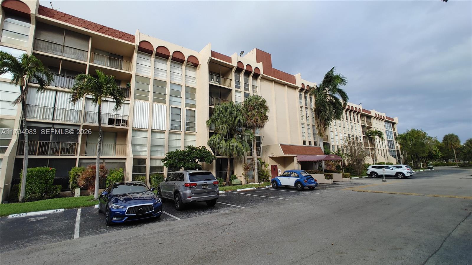 83dcefb7-5562 2101 Atlantic Shores Blvd # 415, Hallandale Beach FL 33009 — #A11794983