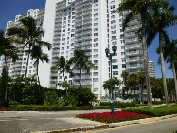 2801 NE 183rd St # 1507W, Aventura FL 33160 — #A11795292