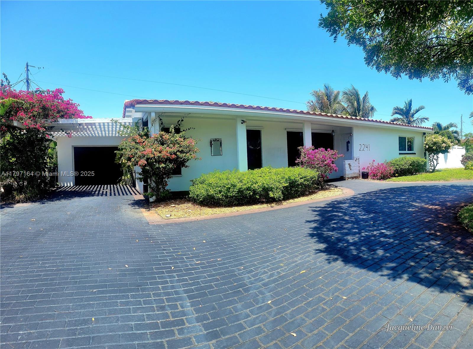 83dcefb7-5607 2241 NE 38th St # 0, Lighthouse Point FL 33064 — #A11797164