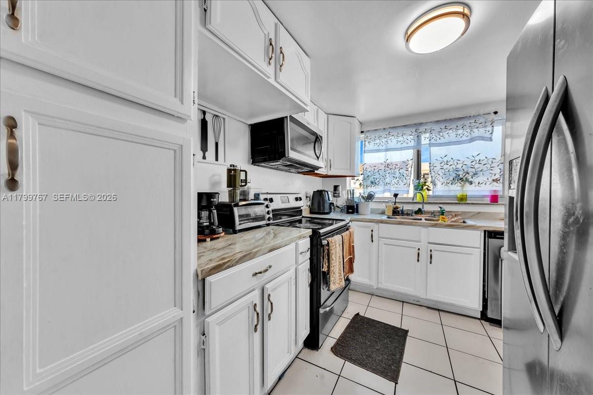 83dcefb7-5670 2451 NW 41st Ave # 304, Lauderhill FL 33313 — #A11799767
