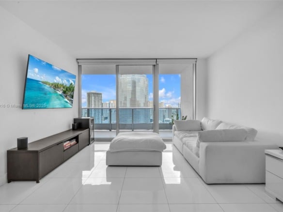200 Biscayne Boulevard Way # 4012, Miami FL 33131 — #A11799916