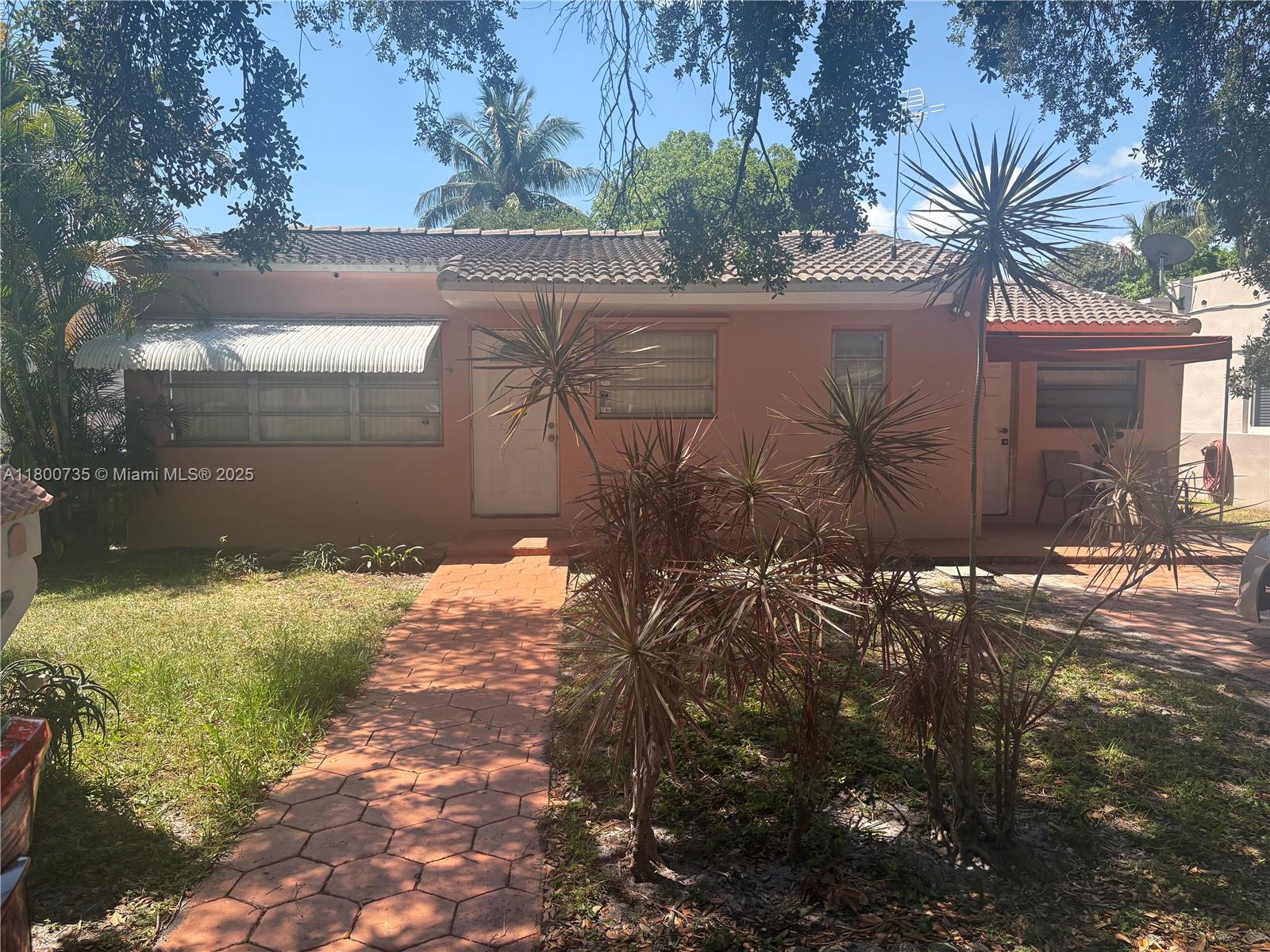 83dcefb7-5690 2530 Washington St, Hollywood FL 33020 — #A11800735