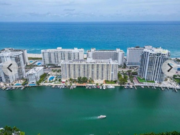 5600 Collins Ave # 14K, Miami Beach FL 33140 — #A11801027