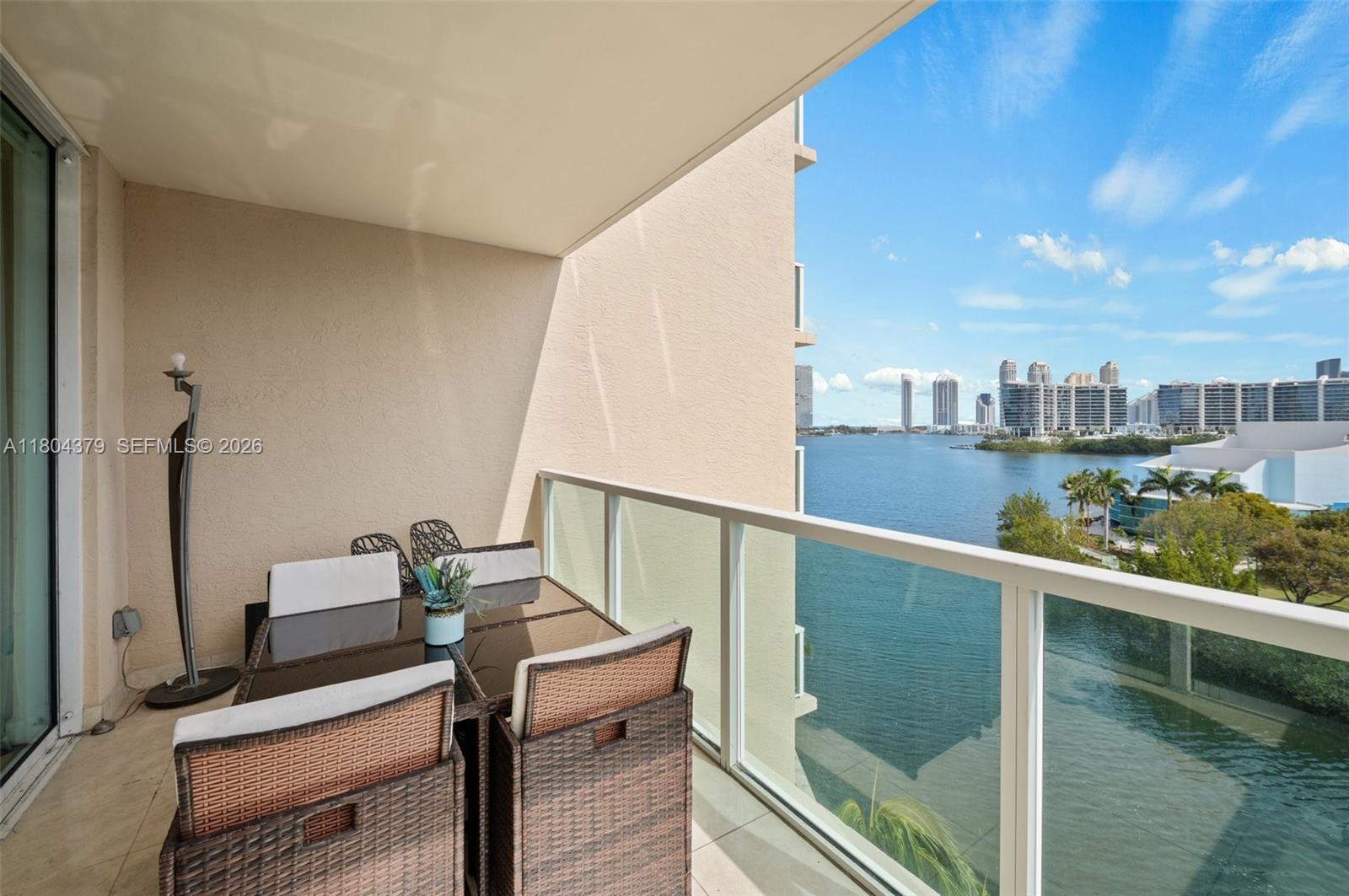 83dcefb7-5768 3330 NE 190th St # 717, Aventura FL 33180 — #A11804379