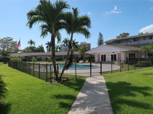 700 Layne Blvd # 112, Hallandale Beach FL 33009 — #A11805912