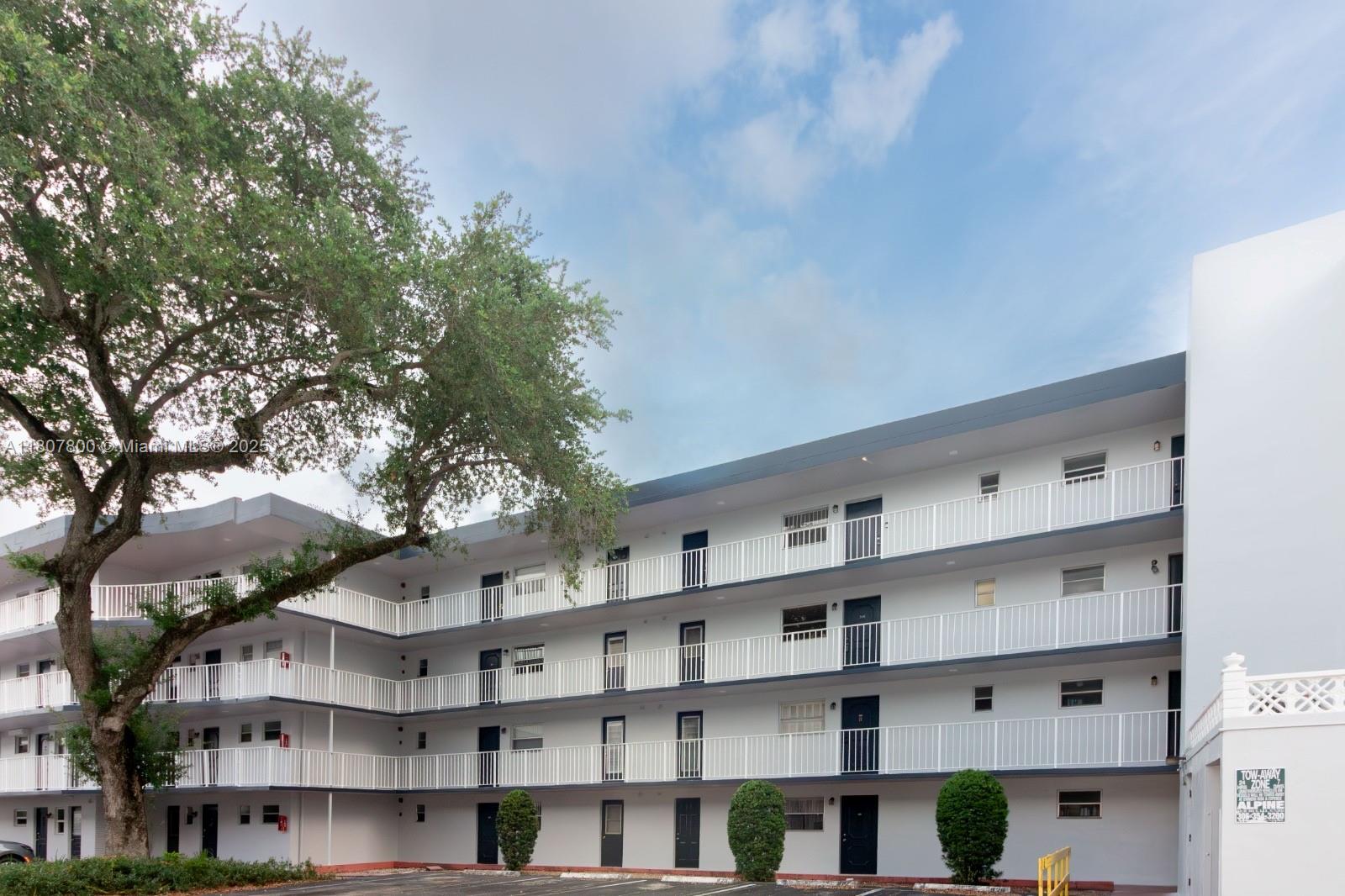 83dcefb7-5853 447 NE 195th St # 217, Miami FL 33179 — #A11807800