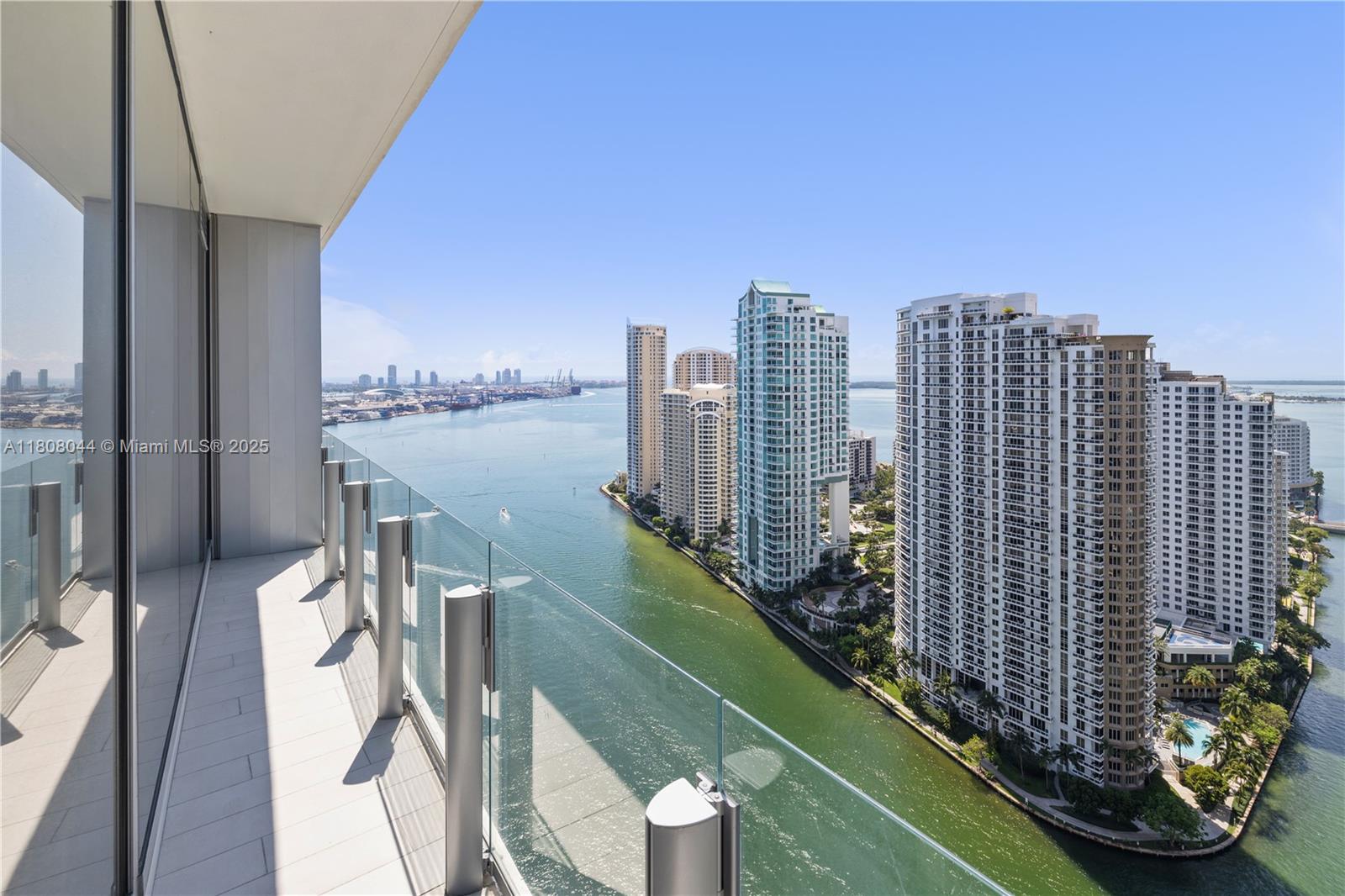 83dcefb7-5860 300 Biscayne Blvd Way # 3104, Miami FL 33131 — #A11808044