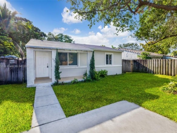 1304 NW 6th Ave, Fort Lauderdale FL 33311 — #A11808156