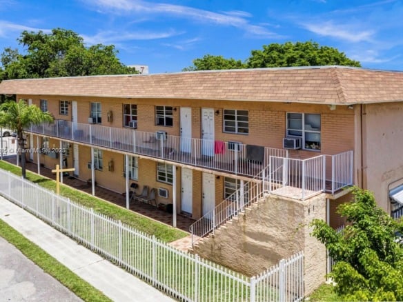 401 N DIXIE HWY # 6, Hallandale Beach FL 33009 — #A11808245