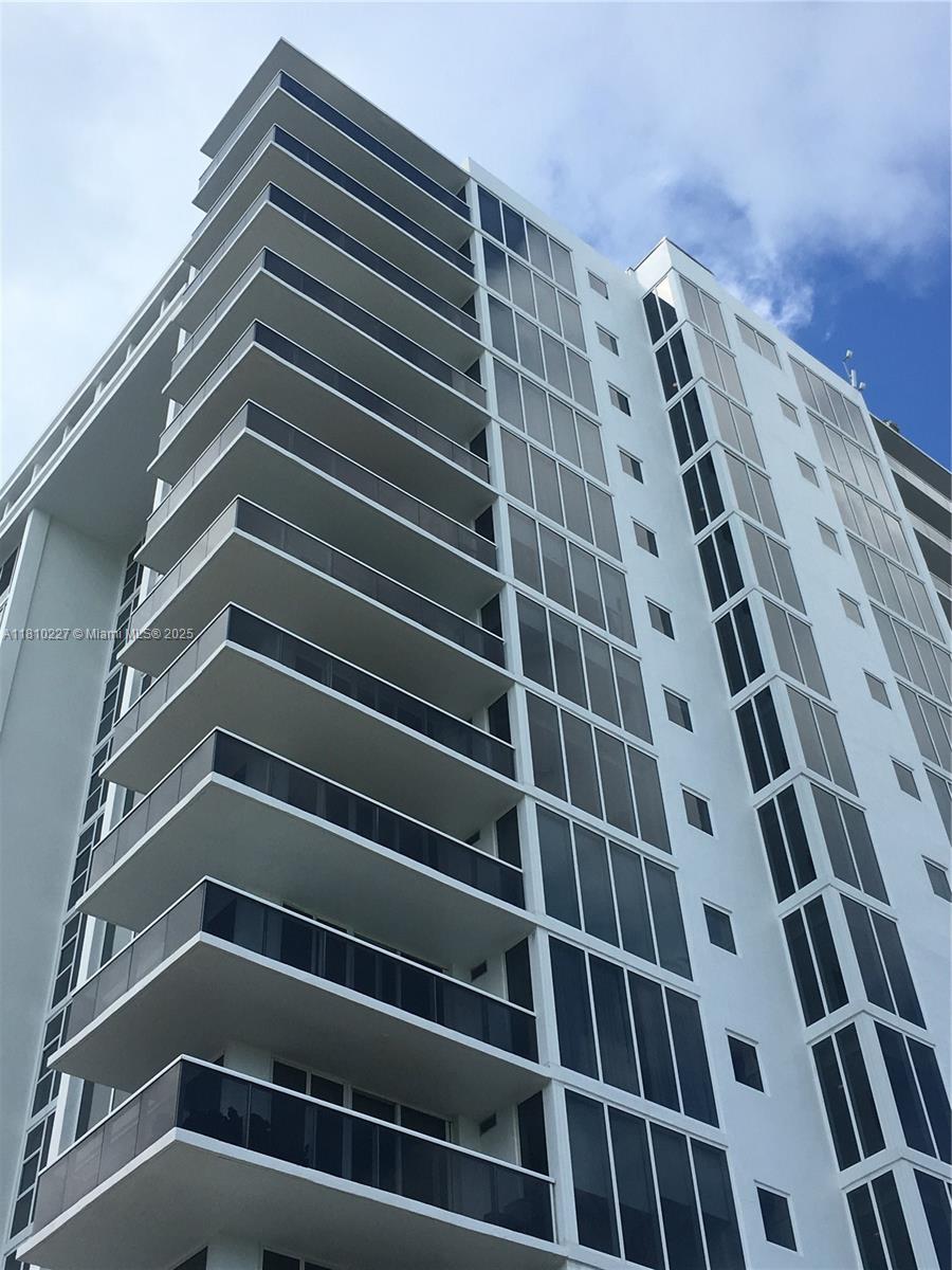 83dcefb7-5917 10275 Collins Ave # 628, Bal Harbour FL 33154 — #A11810227