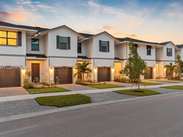 13138 Valletta Way # 218, Port St. Lucie FL 34987 — #A11810983