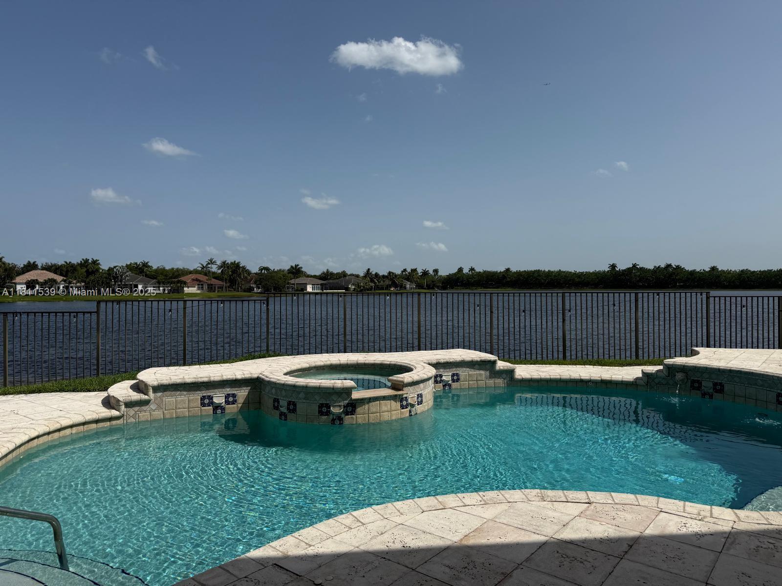 83dcefb7-5959 1418 Lantana Dr, Weston FL 33326 — #A11811539