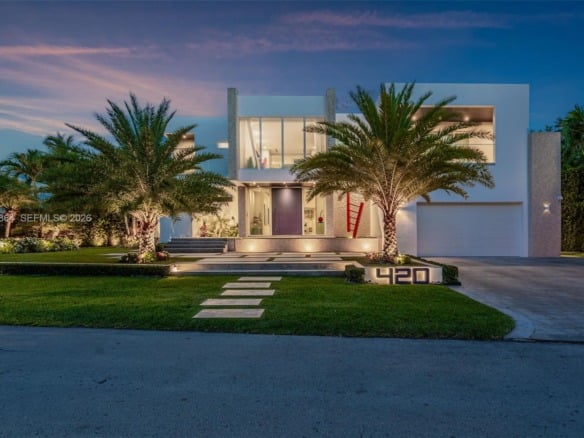 420 Island Dr, Key Biscayne FL 33149 — #A11812864